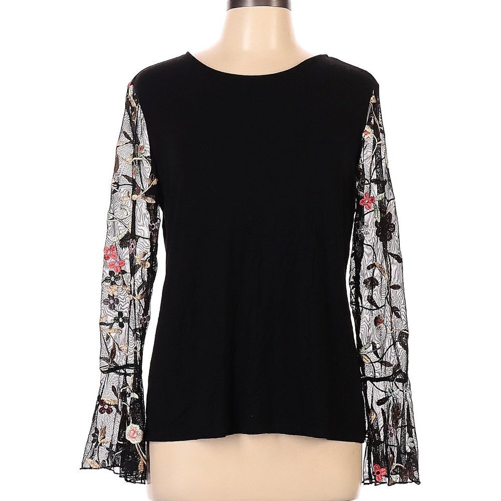 Como Vintage Lace Sleeve Top